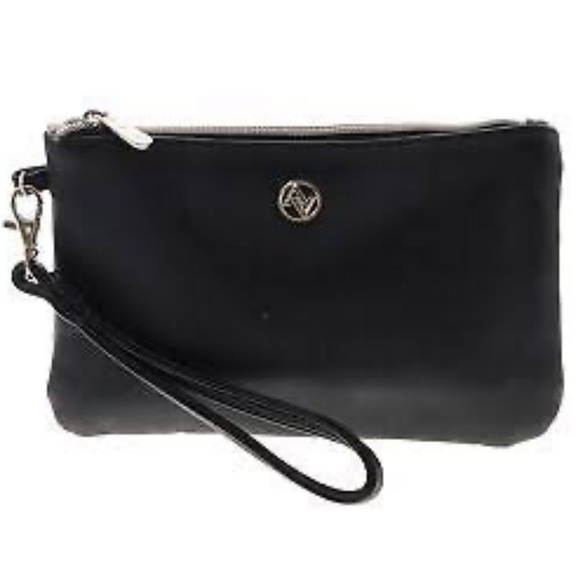💎ADRIENNE VITTADINI💎BATTERY BANK LEATHER CLUTCH